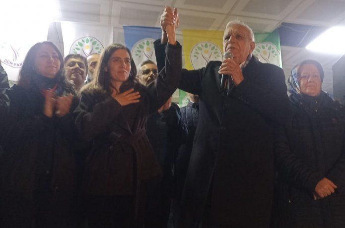 “Şahıslar, partiden üstün değildir”