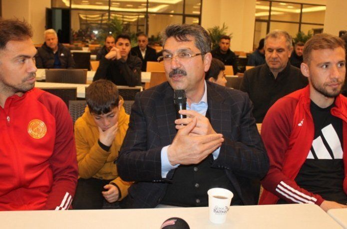 Nasıroğlu, Petrolspor yönetimi, ve sporcularla iftarda bir araya geldi