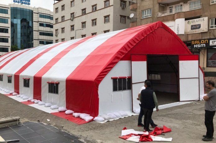 İndirim çadırı "outlet" açıldı