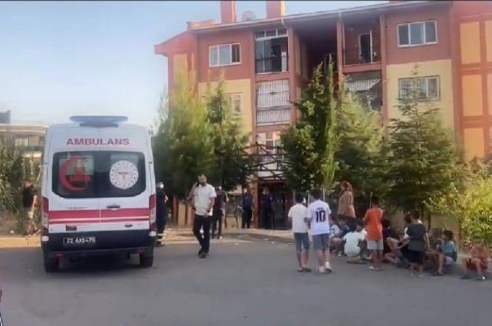 Öğretmen yalnız yaşadığı evinde ölü bulundu