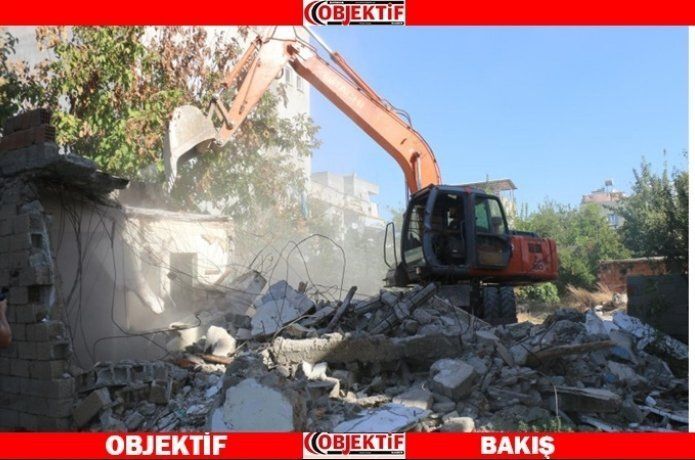 Metruk yapılar yıkılıyor