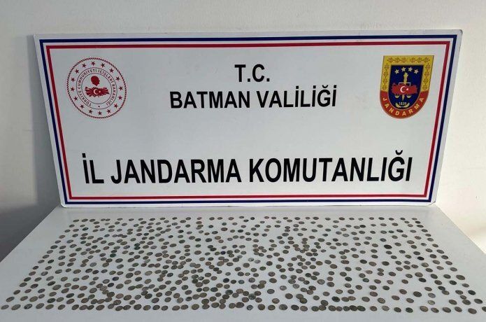 640 Sikke ele geçirildi