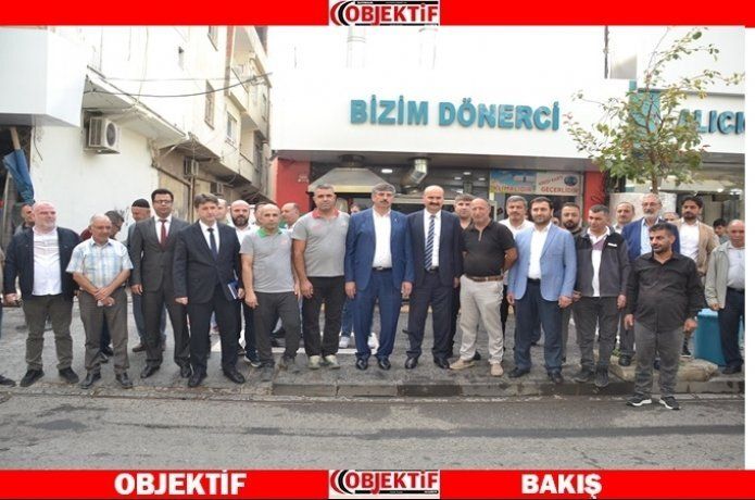 Esnaflarla kahvaltıda buluştu