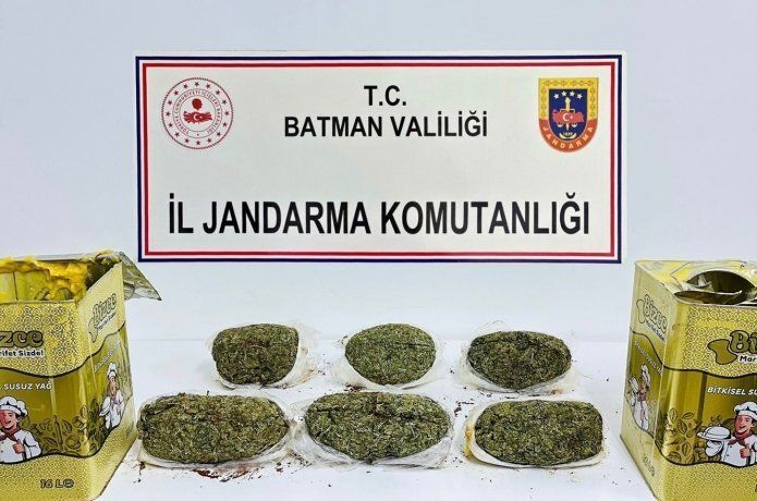 Yağ tenekesine esrar gizlediler
