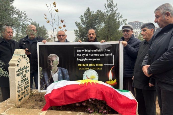 Tekik mezarı başında anıldı