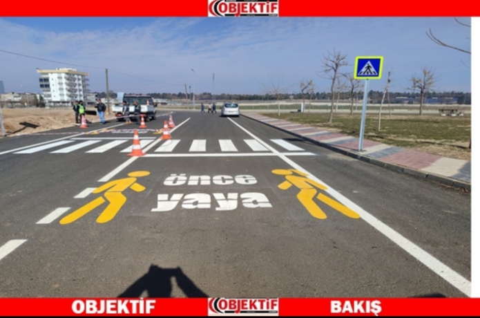 Okul önlerindeki yol çizgi çalışmaları tamamlandı
