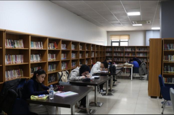 Gençler ev ortamında ağırlanıyor
