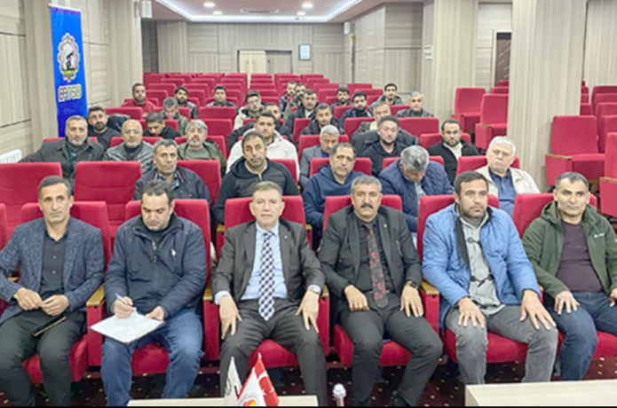 Mermer satıcılarını dinledi