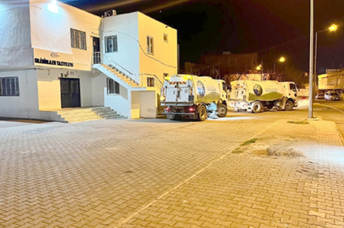 Taziyeevleri önünde hummalı temizlik çalışması