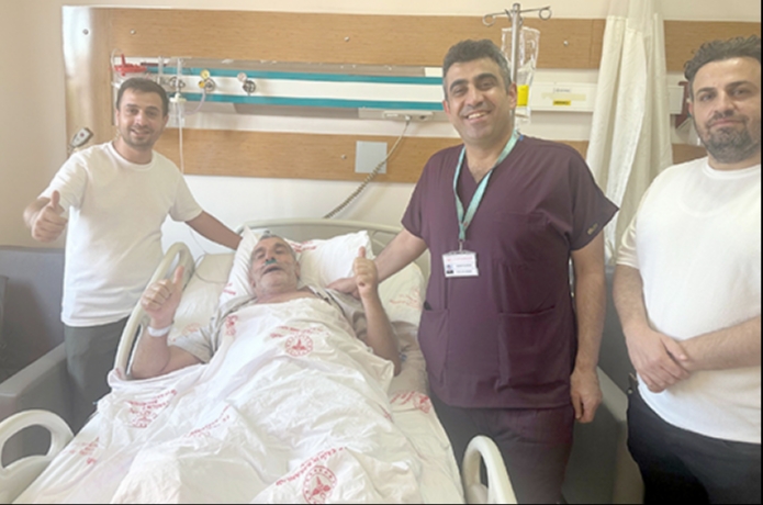 72 yaşındaki hastaya başarılı kanser ameliyatı