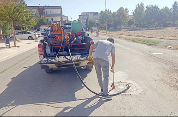 İlaçlama çalışmaları devam ediyor