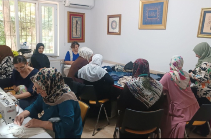Güneykent Aile Destek Merkezi’nde Dikiş Kursuna Yoğun İlgi
