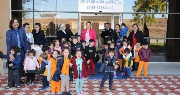 Üniversite minik öğrencileri ağırladı