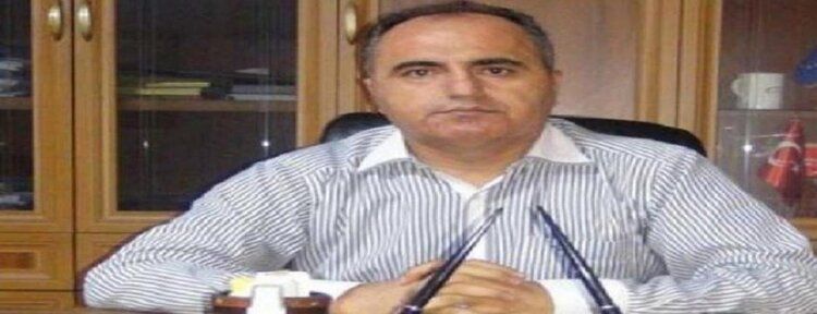 Zeki Seven'in cenazesi göz yaşlarıyla toprağa verildi.