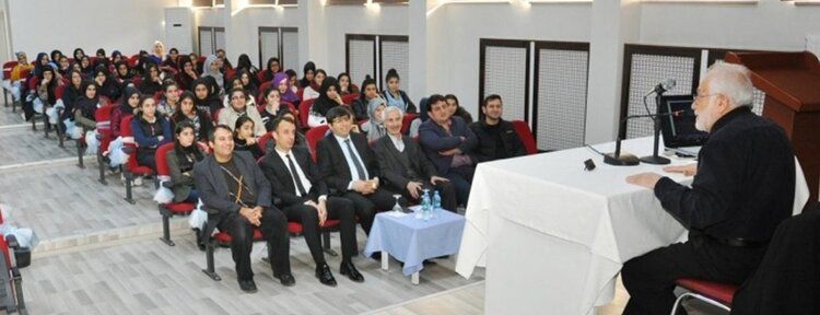 "Müslümanlar dünya siyasetinde belirleyici unsur oldular"