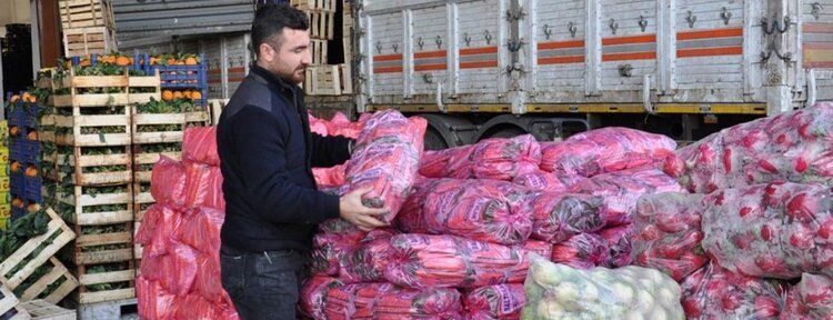 Mersin'deki sel sebze fiyatlarını arttırdı