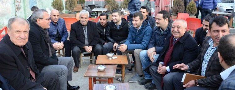 Vali vatandaşlardan sigarayı bırakmalarını istedi