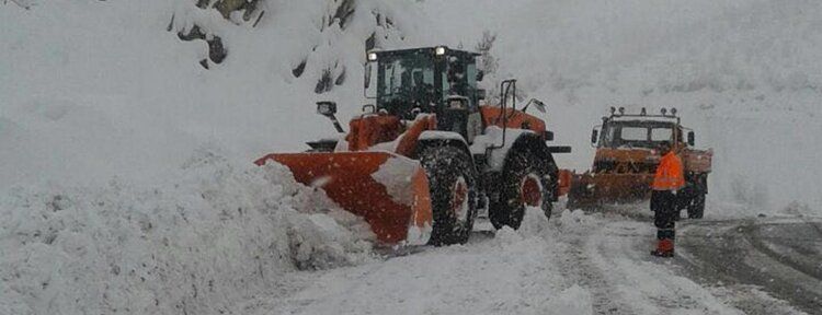 Bir haftalık yol çalışmalarında 600 ton tuz kullanıldı