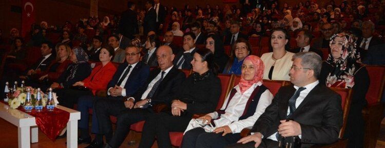 "Peygamber Efendimiz kadınlarımızı yüceltmiştir"