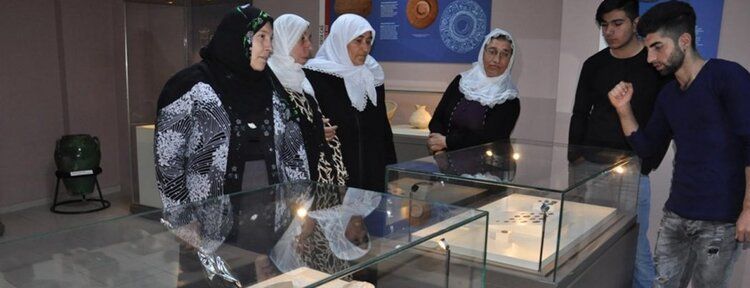 Batmanlı kadınlar ilk defa müzeyi gezmenin sevincini yaşadılar