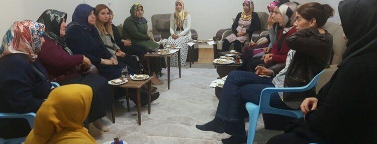 AK Parti Kadın Kolları "evet"i anlattı