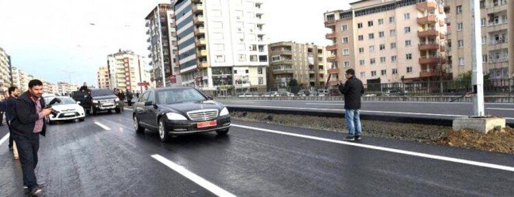 Köprülü Kavşağın üst yolu trafiğe açıldı