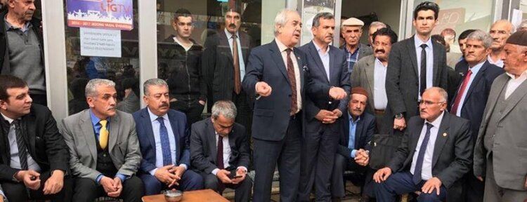Hamidi’den miting gibi karşılama