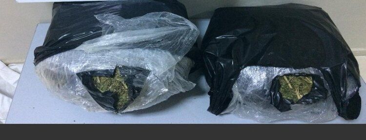 Araçlarında esrar bulunan 4 kişi gözaltına alındı