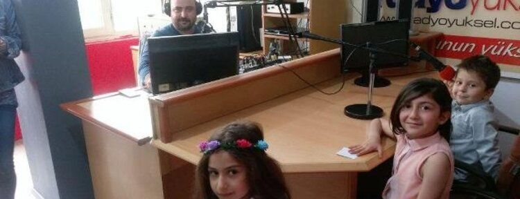 Batman Yüksel FM 23 Nisan'da çocukları unutmadı