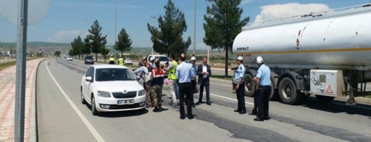 Zabıtadan sürücülere şeker ikramı