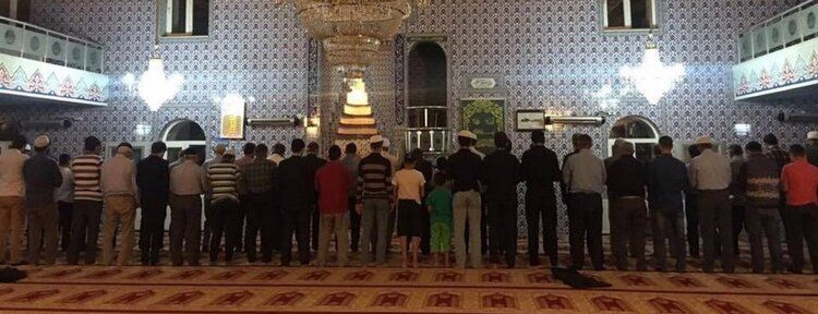 Gençlik sabah namazında buluşuyor
