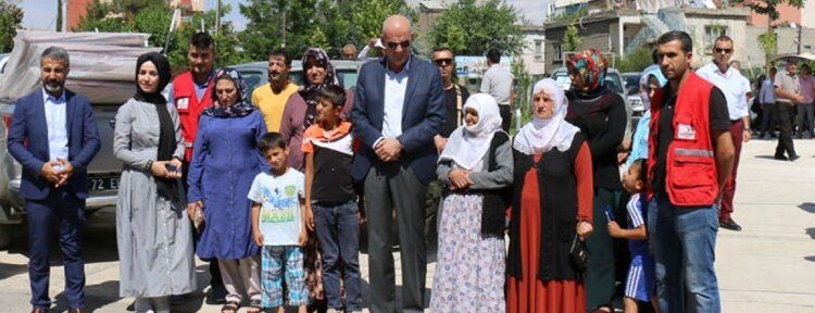 Yangın mağduru ailelere yardım dağıtıldı