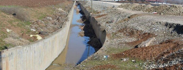 Bariyersiz kanal tehlike saçmaya devam ediyor