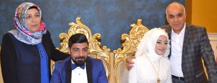 Çiftçi ve Acunsal ailelerinin mutlu günü