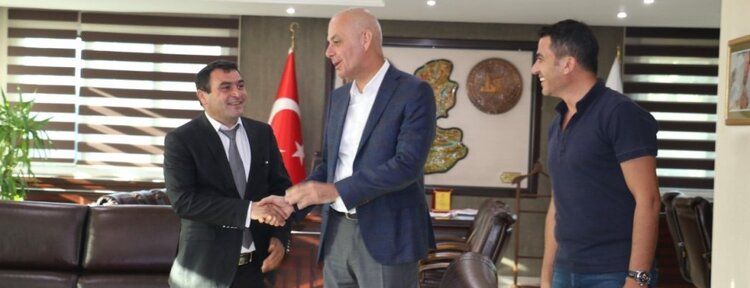 TGKK'dan Başkan Vekili AKSOY'a plaket