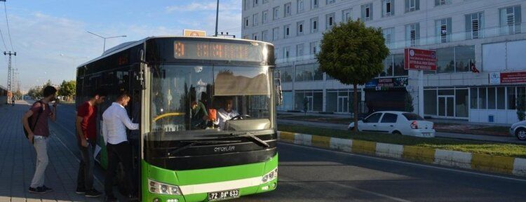 Öğrenciler ulaşım sorunun çözülmesini istiyor