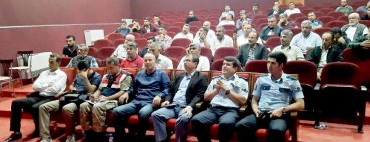 Öğrenci servis şoförlerine eğitim semineri verildi