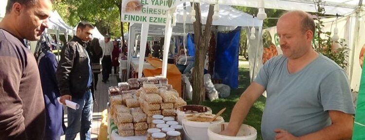 Yöresel ürünler festivaline büyük ilgi