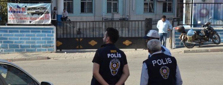 Emniyet, okul çevrelerinde asayiş peşinde