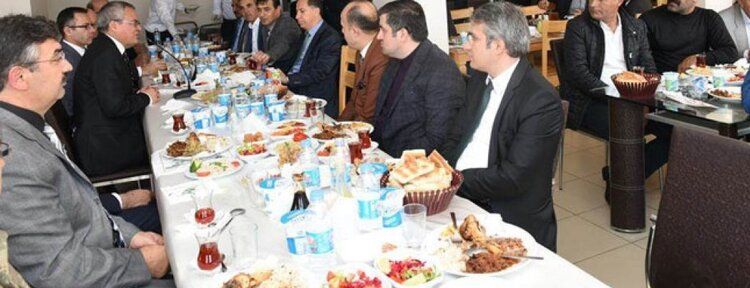 Vali Deniz Gercüş ilçesini ziyaret etti