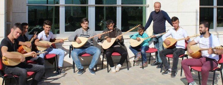 Bağlama kursları anında doluyor