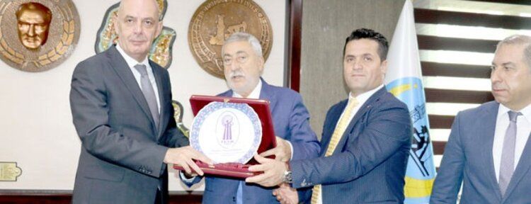 Belediye’den Esnaf Odası’na arsa jesti