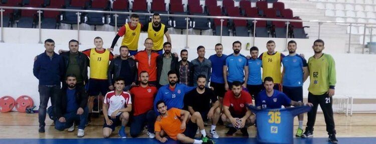 Taraftarlardan hentbol takımına moral ziyareti