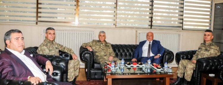 Jandarma Genel Komutanı Org. Çetin’den Rektör Durmuş’a ziyaret