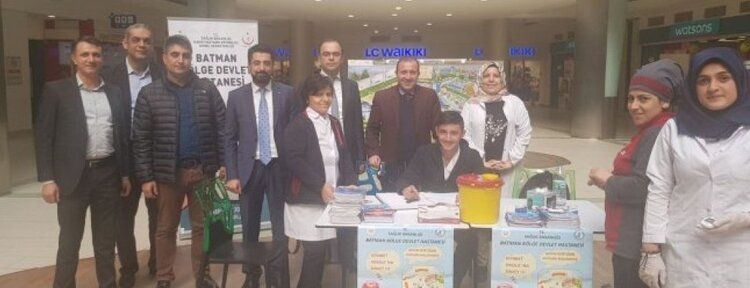 Ücretsiz kan şekeri standı kuruldu