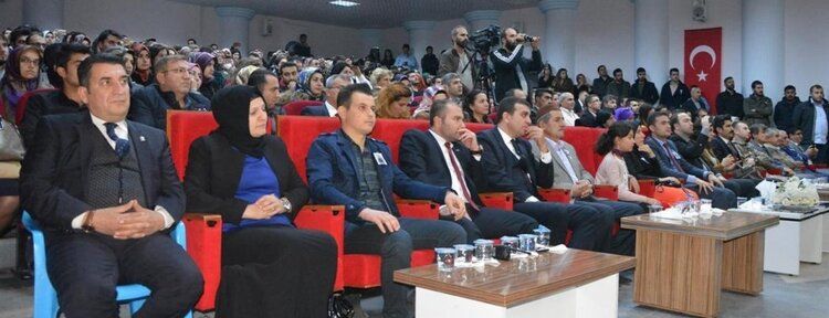 Öğretmenler gününde PKK tarafından katledilen öğretmenler anıldı