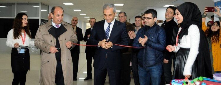 Kozluk Meslek Yüksekokulu’ndan çocuklar için eğitici materyal sergisi