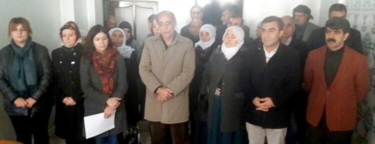 HDP'li grubun engellenmesine tepki gösterdiler