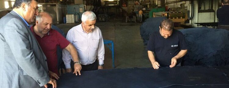 Türkiye’de, toplam 227.386.839 -$ değerinde büyükbaş hayvan derisi ithalatı yaptı.
