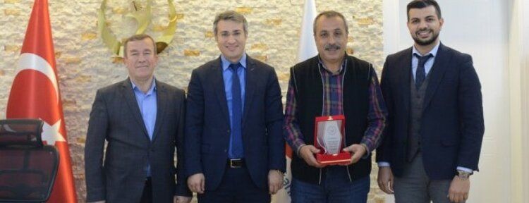 ‘Sonbaharın Renklerine’ plaket